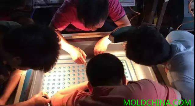 mold texturing process