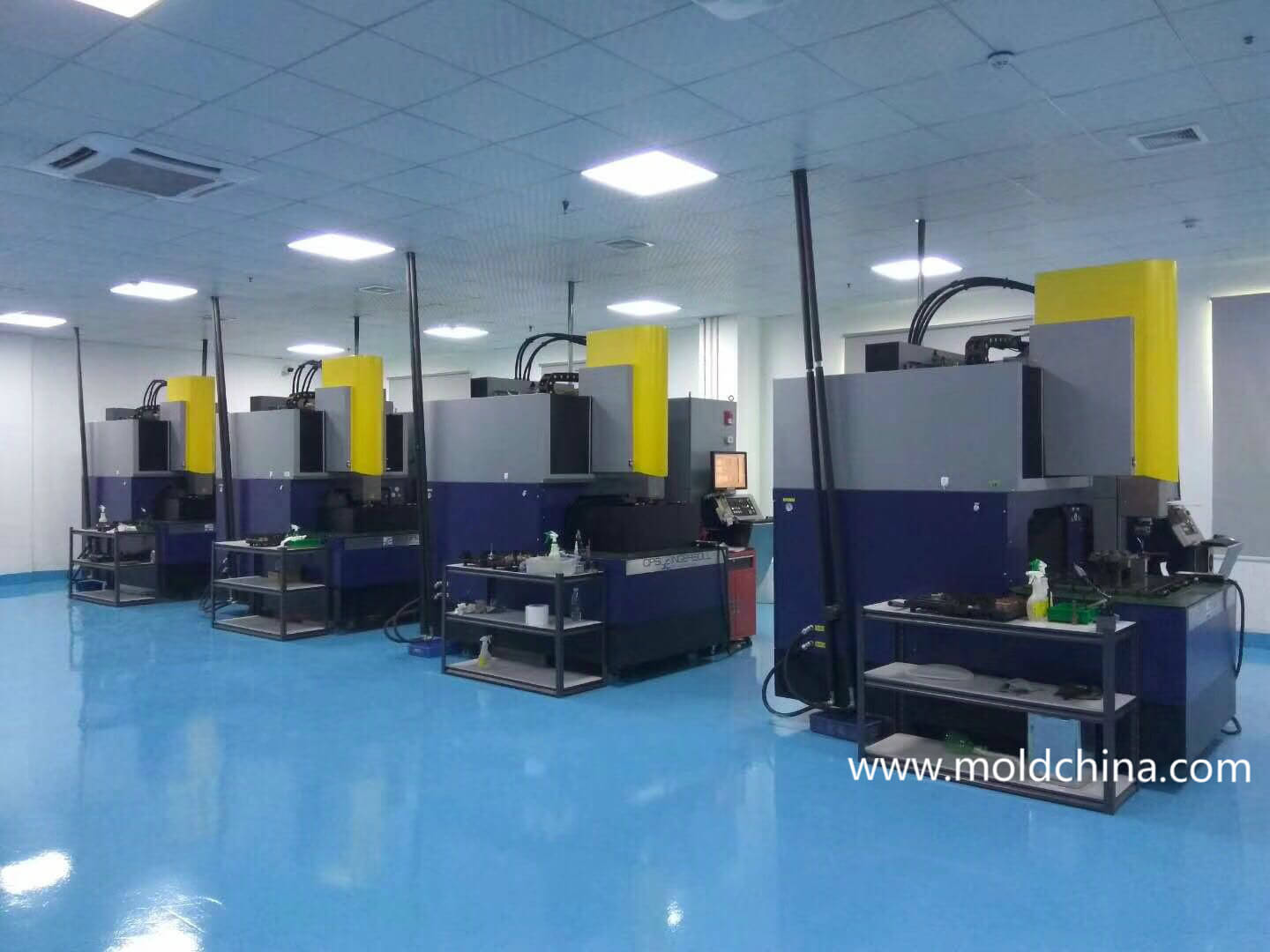 Dimensional instability in plastic injection molding process